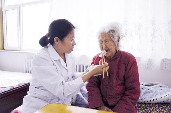 赤峰:让生活照料与康复关怀融进养老服务——人民政协网